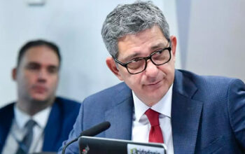 Senador Rogério Carvalho reforça defesa do fim da escala 6x1 no Senado