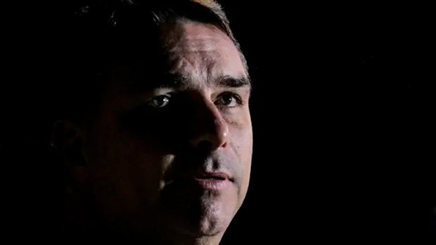 Washington Post diz que Dark Horse virou dor de cabeça para Flávio Bolsonaro