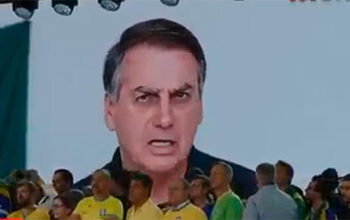 Bolsonaro de IA critica Judiciário em evento de Flávio e levanta questionamentos jurídicos
