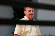 Bolsonaro recorre ao STF contra decisão de Moraes que barrou visitas políticas