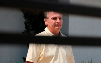 Bolsonaro recorre ao STF contra decisão de Moraes que barrou visitas políticas