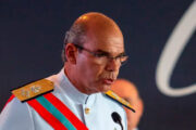 Comandante da Marinha diz que 8/1 foi lamentável e alerta que politização nas Forças Armadas