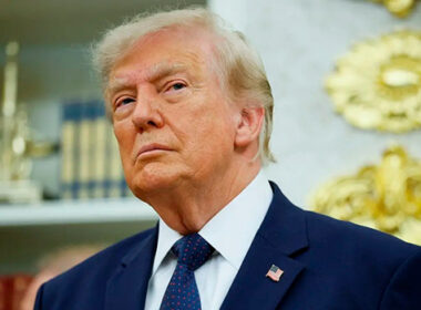 Cortes de Trump fecharam 1.700 serviços de HIV em 46 países, diz estudo