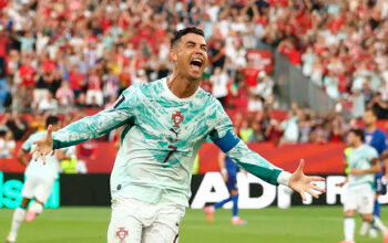 Cristiano Ronaldo marca gol inédito em mata-mata de Copas do Mundo