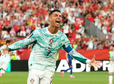 Cristiano Ronaldo marca gol inédito em mata-mata de Copas do Mundo
