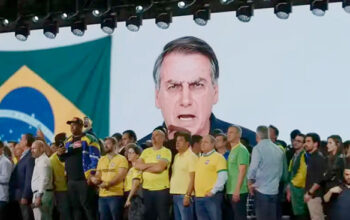 Defesa diz que Bolsonaro não autorizou uso de vídeo de IA em convenção