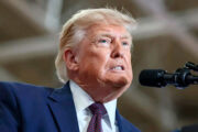 Depois de lucrar mais de US$ 1 bilhão com criptos, Trump diz que não se envolve com seus investimentos