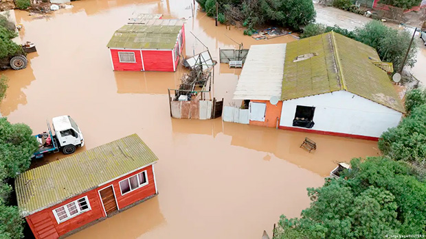 Deserto mais seco do mundo recebe chuva de quatro anos em quatro dias e Chile decreta catástrofe