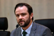 Durigan diz que Brasil defenderá soberania geológica e financeira “sem viralatice”sobre tarifaço dos EUA