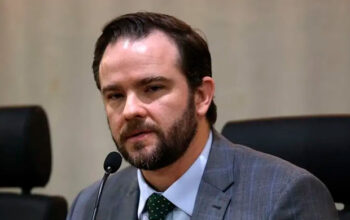 Durigan diz que Brasil defenderá soberania geológica e financeira “sem viralatice”sobre tarifaço dos EUA