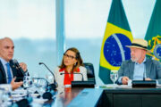 Em cerimônia com Lula, Moraes pede colaboração dos estados no combate à violência contra a mulher