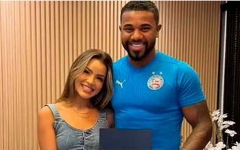 Ex-BBB Davi Brito se casa usando camisa de time um mês após assumir namoro: 'Um brinde para nós'