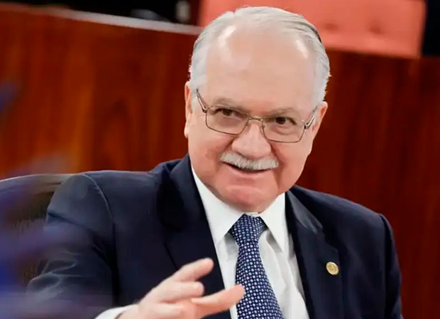 Fachin repudia ofensa de Milei a Moraes feita em solo brasileiro