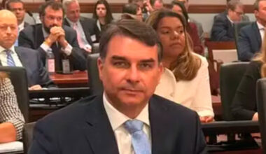 Faria Lima critica participação de Flávio Bolsonaro em audiência sobre tarifaço nos EUA