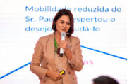 “Feminista” e “traíra”: bolsonarismo coordenou ataques a Michelle, diz levantamento
