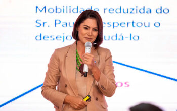 “Feminista” e “traíra”: bolsonarismo coordenou ataques a Michelle, diz levantamento