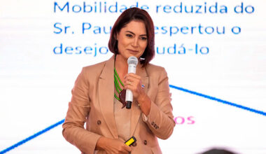 “Feminista” e “traíra”: bolsonarismo coordenou ataques a Michelle, diz levantamento