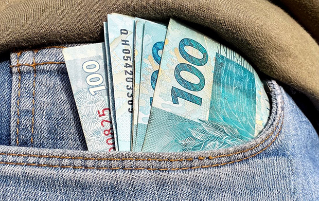 Conselho Curador do FGTS aprovou nesta a distribuição de R$ 13,04 bilhões aos trabalhadores