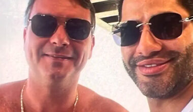 Flávio Bolsonaro aparece ao lado de sicário de Vorcaro