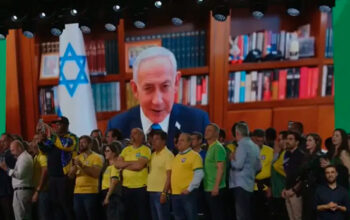 Flávio Bolsonaro exibe apoio de Netanyahu, o maior assassino do século 21
