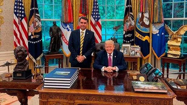 Flávio Bolsonaro diz ao governo Trump que tarifaço dos EUA daria “vitória política” a Lula