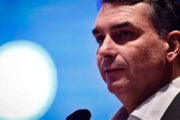 Gilmar Mendes valia como graves e absurdas ataque de Flávio Bolsonaro às urnas