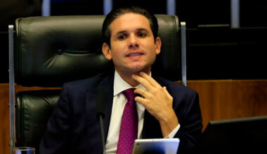 Hugo Motta fez 75 voos da FAB para a Paraíba em dias sem agenda oficial