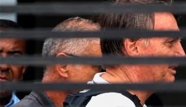Jair Bolsonaro recebeu 185 visitas na prisão domiciliar, diz Moraes