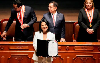 Keiko Fujimori toma posse, adota tom conciliador e manda sinais positivos para o Brasil