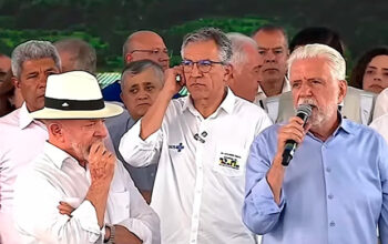 Lula chama Jaques Wagner de "companheiro de longa data" durante inauguração do Hospital Estadual em Alagoinhas