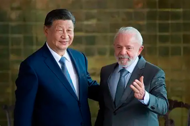 Lula liga para Xi, reforça parceria estratégica com a China e defende Grupo de Amigos da Paz