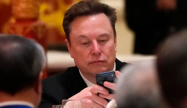 Menos de 40 dias após virar trilionário, Elon Musk perde o título com tombo da SpaceX