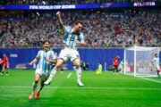 Mesmo perdendo por 2 a 0, Argentina vira sobre Egito e vai para as quartas