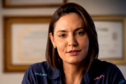 Michelle volta a atacar Flávio Bolsonaro por aliança com Ciro: ‘direita do Ceará está vendida’