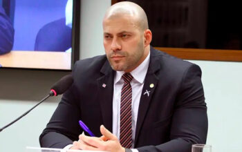 Moraes dá 48h para Daniel Silveira explicar publicação de vídeo no X