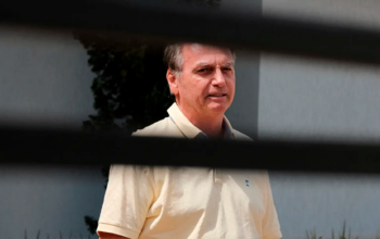 Moraes mantém prisão domiciliar de Bolsonaro e proíbe visitas eleitorais até depois das eleições