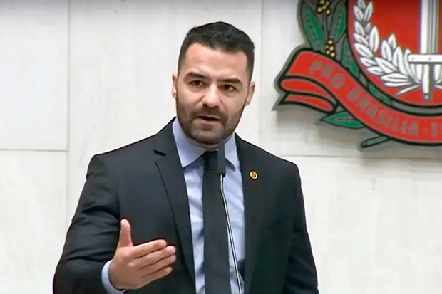 Moraes rejeita recurso e mantém cassação de Arthur do Val
