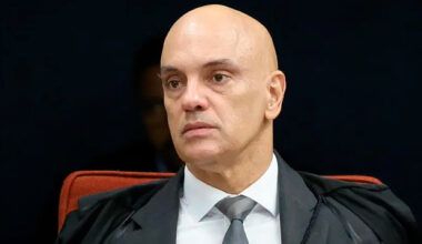 Moraes revoga registro de CAC e manda apreender arsenal de Bolsonaro