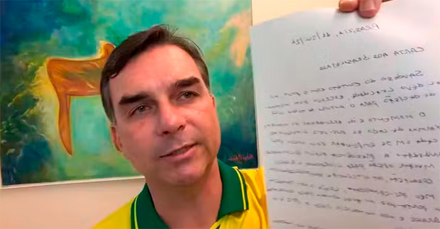 Moraes suspende visitas de Flávio a Bolsonaro por 90 dias após a carta escrita pelo ex-presidente