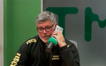 O telefonema de Frota que pode complicar a vida de Bolsonaro