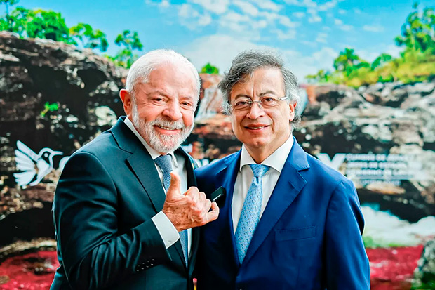 Petro promete transição pacífica na Colômbia em telefonema a Lula