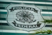 PF abre investigação sobre emendas para ONGs ligadas ao filme Dark Horse
