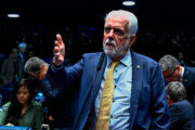 PF intima Jaques Wagner a prestar depoimento no caso Master