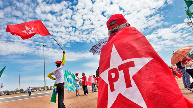 PT avalia acionar TSE após vídeo manipulado com inteligência artificial de Bolsonaro na convenção do PL