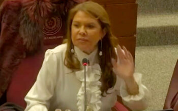 Após ataques racistas, senadora do Paraguai volta a ameaçar Mbappé: “Já prendemos o Ronaldinho”