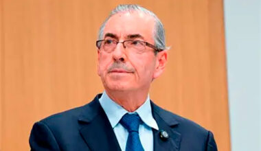 Dino bloqueia R$ 6 milhões de Eduardo Cunha por suspeita de desvio em emendas