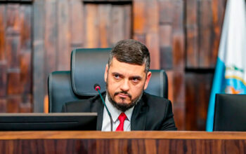 Aliado de Flávio Bolsonaro, Bacellar é transferido para presídio de segurança máxima