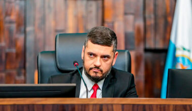 Aliado de Flávio Bolsonaro, Bacellar é transferido para presídio de segurança máxima