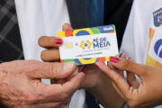 Abandono escolar no Ensino Médio tem menor média desde 2007; queda na evasão coincide com o início da  Pé-de-Meia