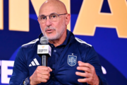 Técnico da Espanha é vaiado por argentinos: “Aprendam a ser respeitosos”
